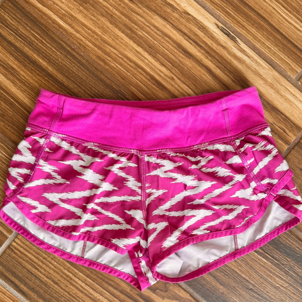Ivivva by lululemon athletica Fuchsia and White Patterned Shorts sz 10